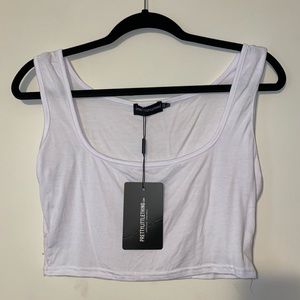 PRETTY LITTLE THING cropped tank